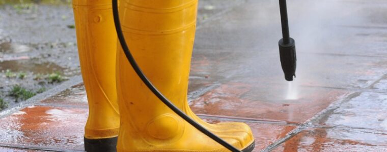 Advantages of Custom Cleaning Formulations vs. Generic Solutions